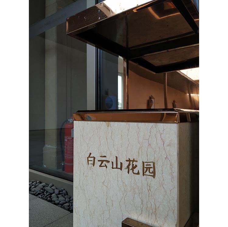室外垃圾桶01