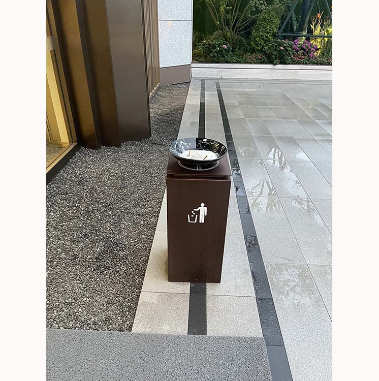 室外垃圾桶
