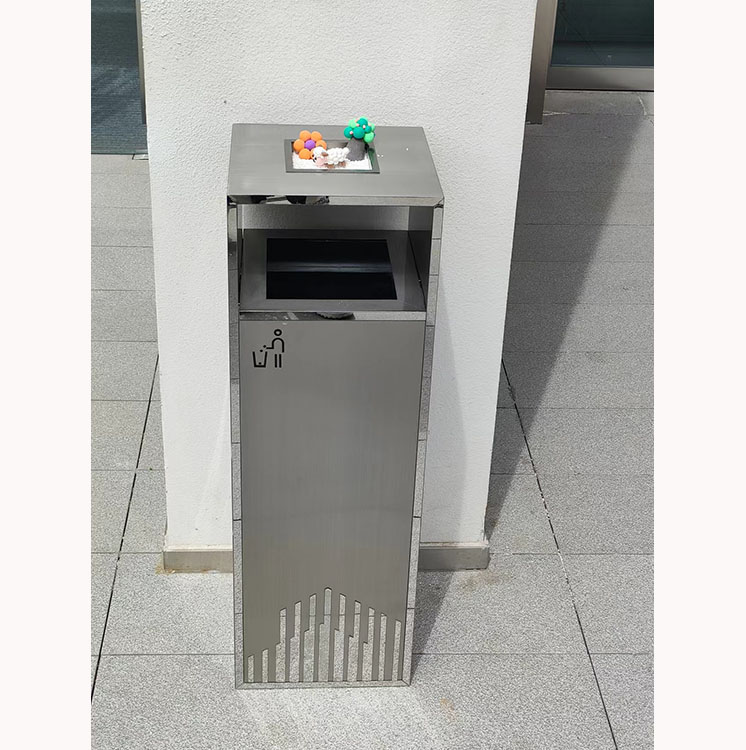 果皮箱