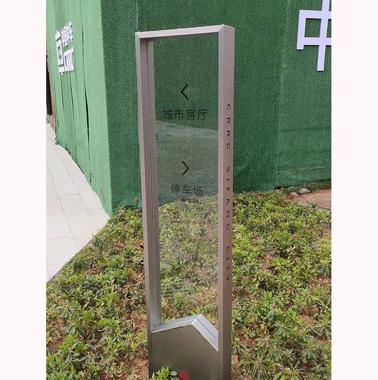 室外玻璃停车场指示牌01